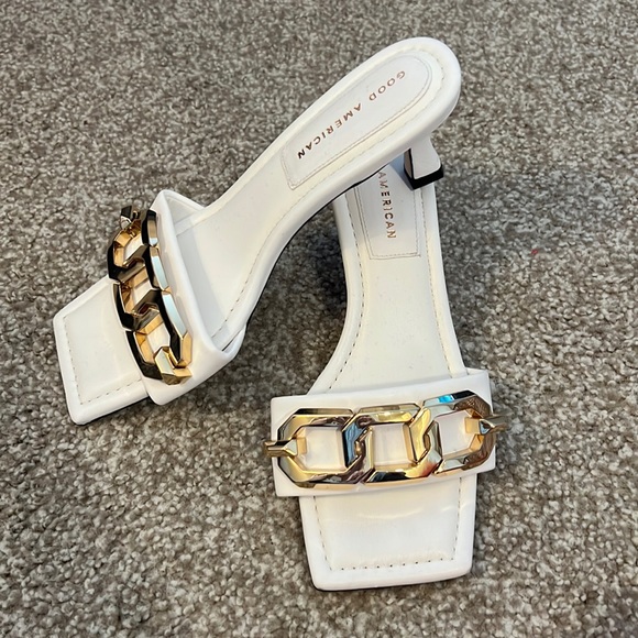 Good American Sandals - Picture 1 of 3
